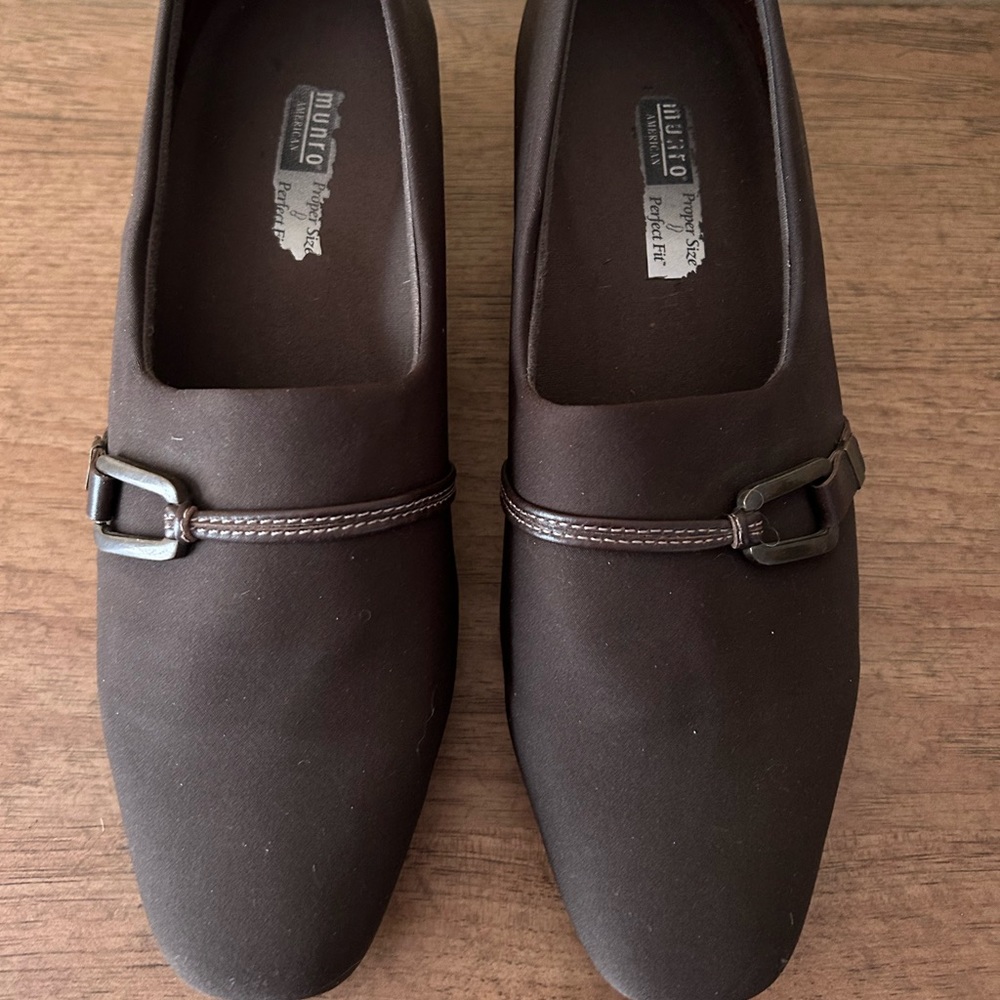 Munro shoes 7 Wide